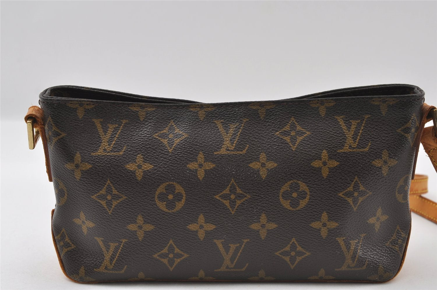 Authentic Louis Vuitton Monogram Trotteur Shoulder Cross Bag M51240 Junk 5572I