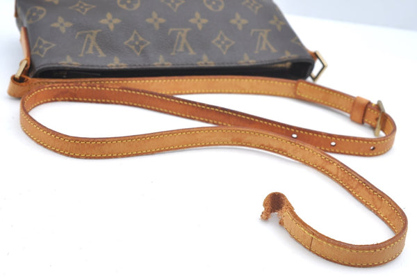 Authentic Louis Vuitton Monogram Trotteur Shoulder Cross Bag M51240 Junk 5572I
