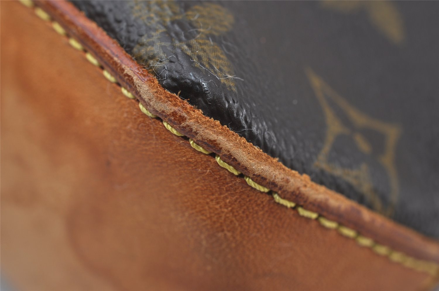 Authentic Louis Vuitton Monogram Trotteur Shoulder Cross Bag M51240 Junk 5572I