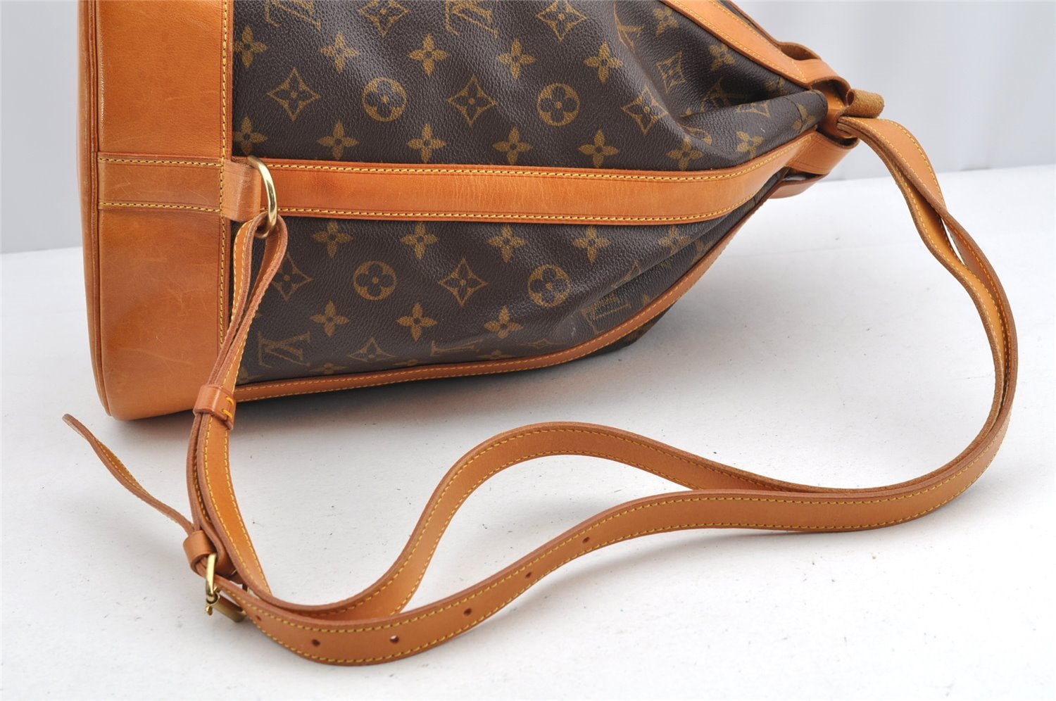 Authentic Louis Vuitton Monogram Randonnee PM Shoulder Bag M42243 LV 5576I