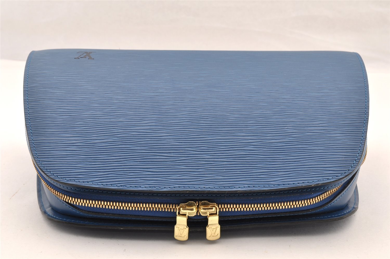 Authentic Louis Vuitton Epi Dauphine GM Cosmetic Pouch Blue M48435 LV 5584I