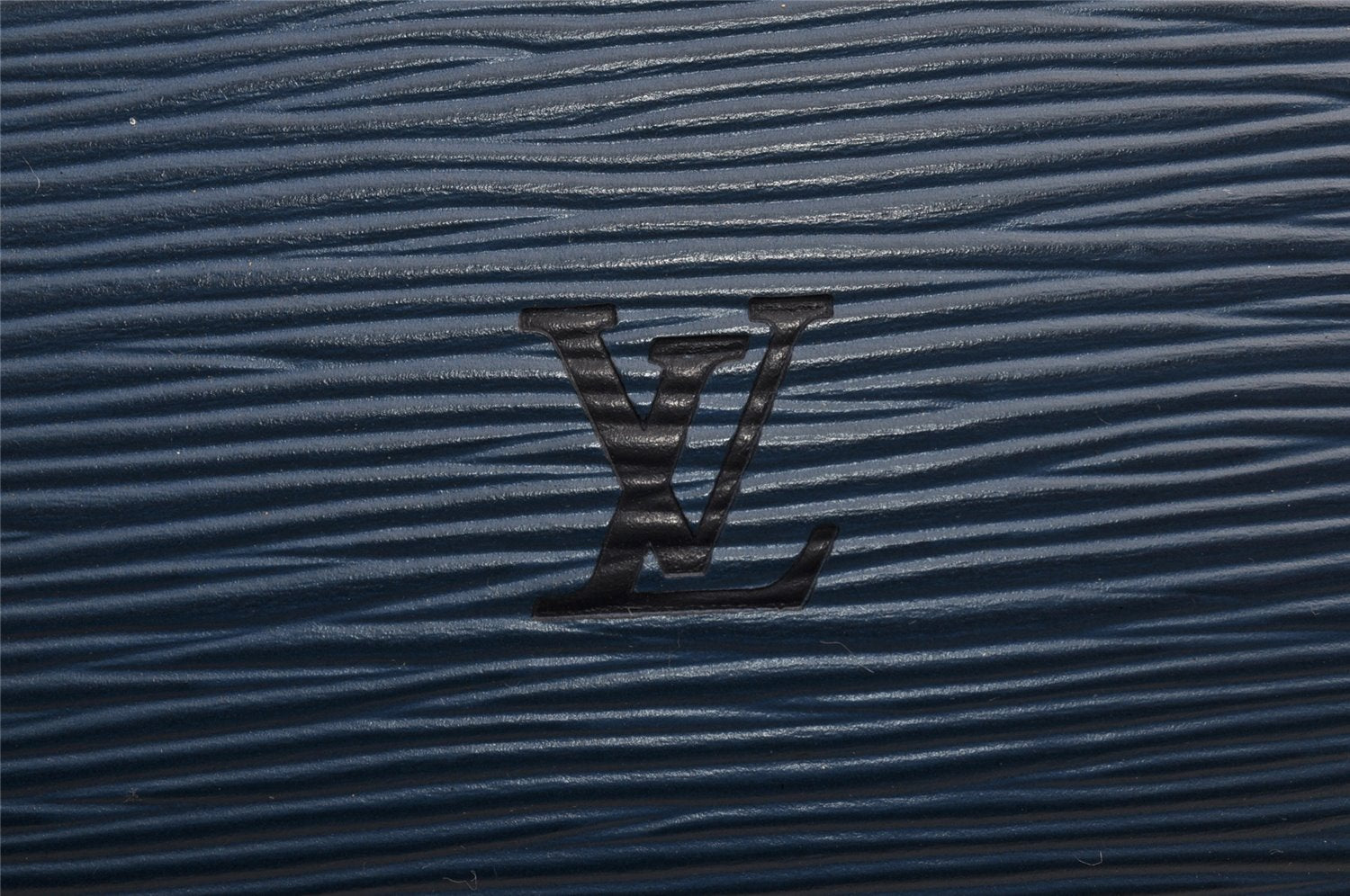 Authentic Louis Vuitton Epi Dauphine GM Cosmetic Pouch Blue M48435 LV 5584I