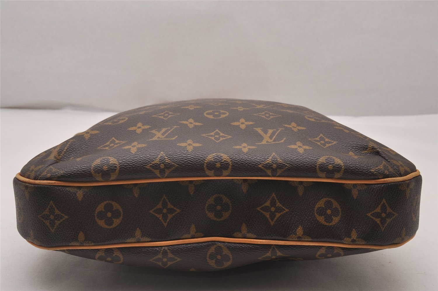 Authentic Louis Vuitton Monogram Odeon MM Shoulder Cross Bag M56389 LV 5589I