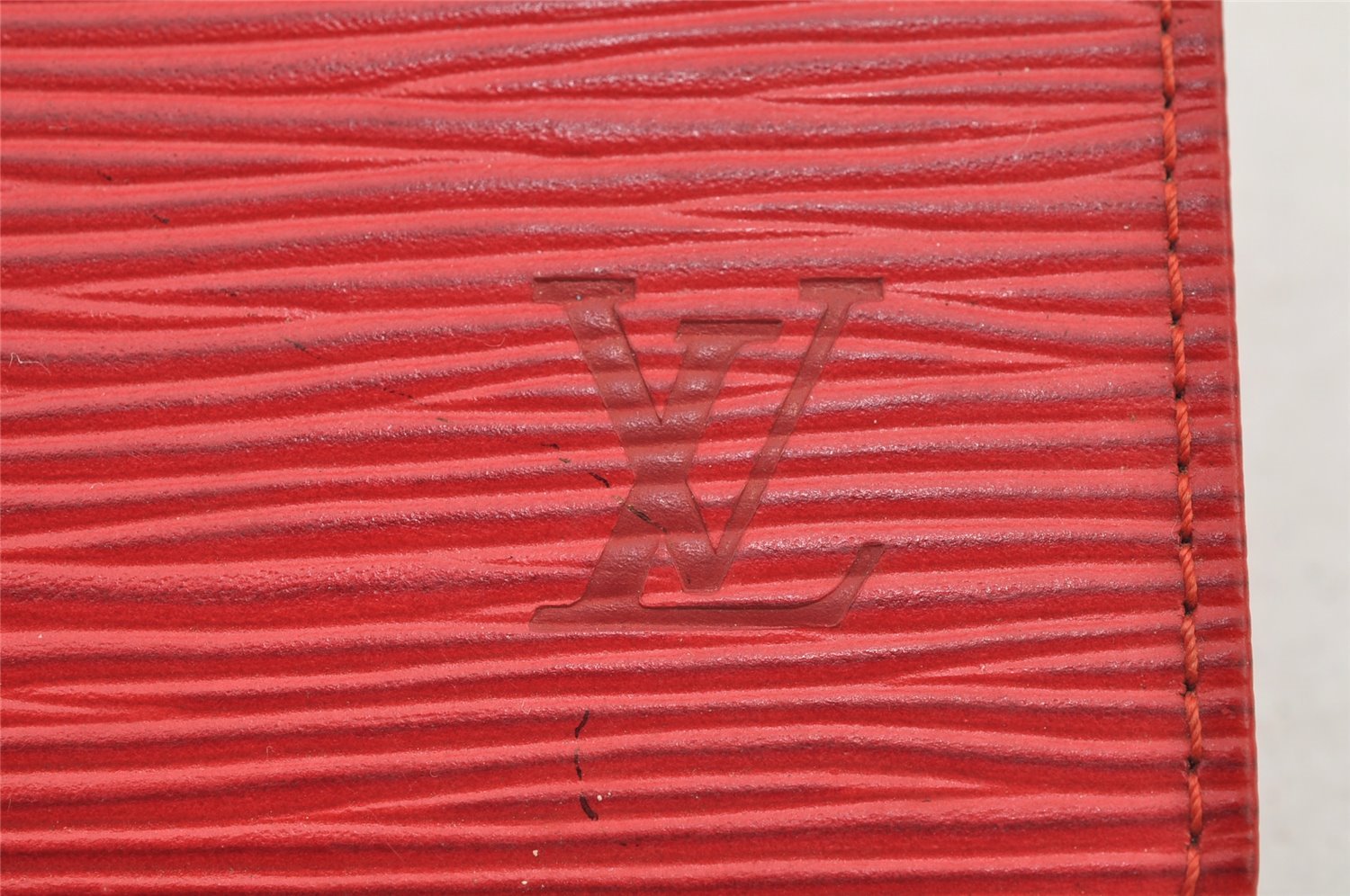 Authentic Louis Vuitton Epi Porte Yen 3 Cartes Credit Wallet Red M63537 LV 5602I