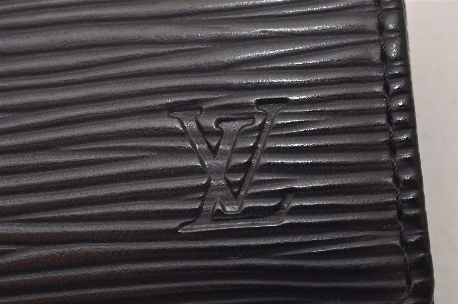Authentic Louis Vuitton Epi Multicles 4 Key Case Black M63822 LV 5603I