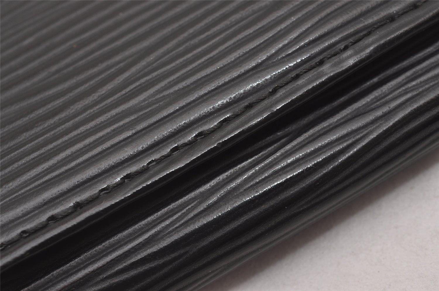 Authentic Louis Vuitton Epi Multicles 4 Key Case Black M63822 LV 5603I