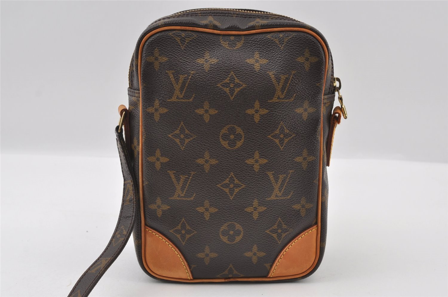 Authentic Louis Vuitton Monogram Amazone Shoulder Cross Bag M45236 LV Junk 5617I