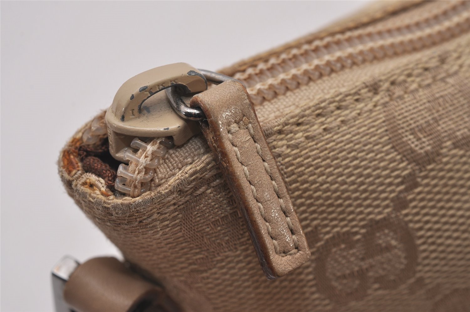 Authentic GUCCI Vintage Hand Bag Pouch Purse GG Canvas Leather 07198 Beige 5621I