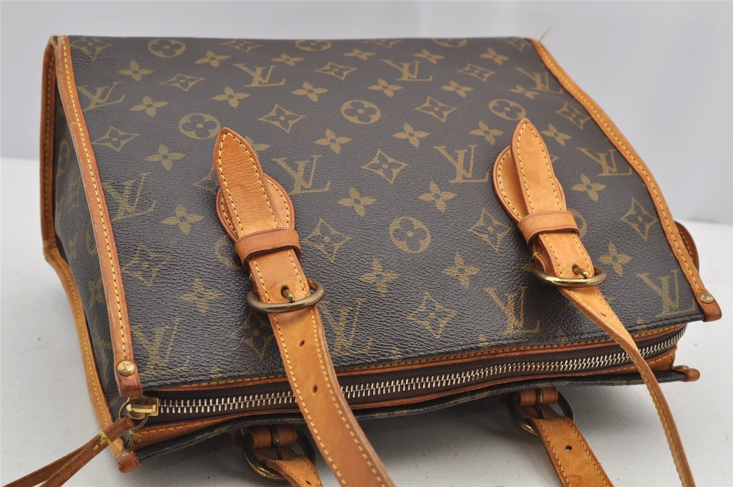 Authentic Louis Vuitton Monogram Popincourt Haut Shoulder Bag M40007 LV 5625I