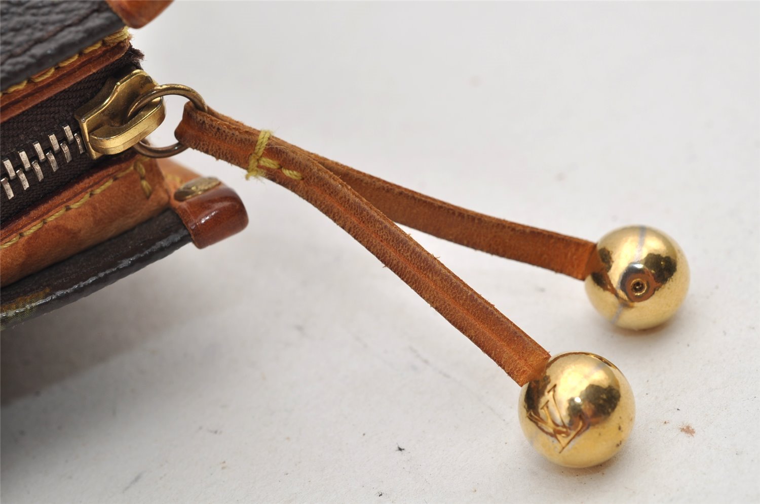 Authentic Louis Vuitton Monogram Popincourt Haut Shoulder Bag M40007 LV 5625I