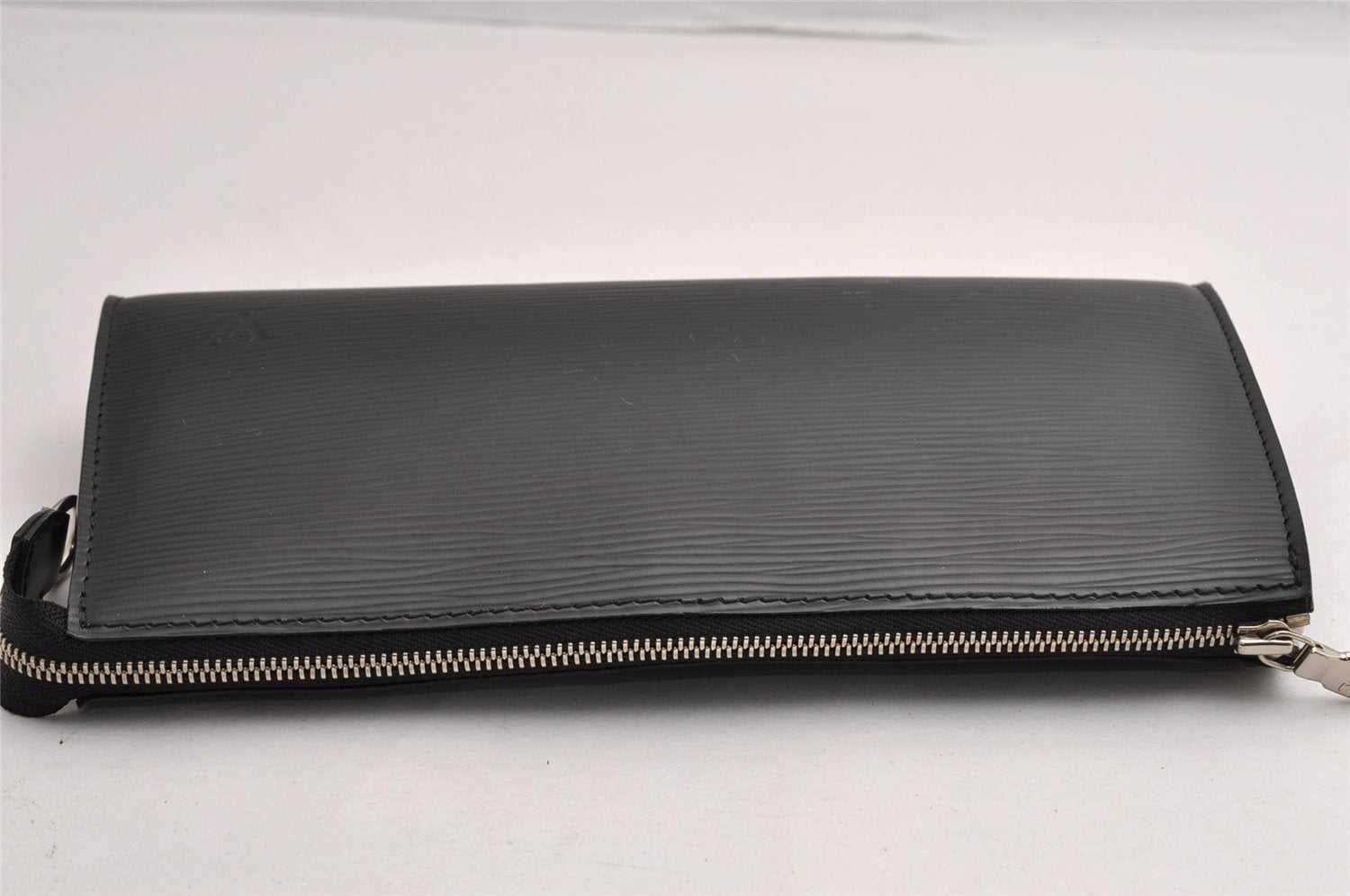 Authentic Louis Vuitton Epi Pochette Accessoires Pouch Black M52942 LV 5633I