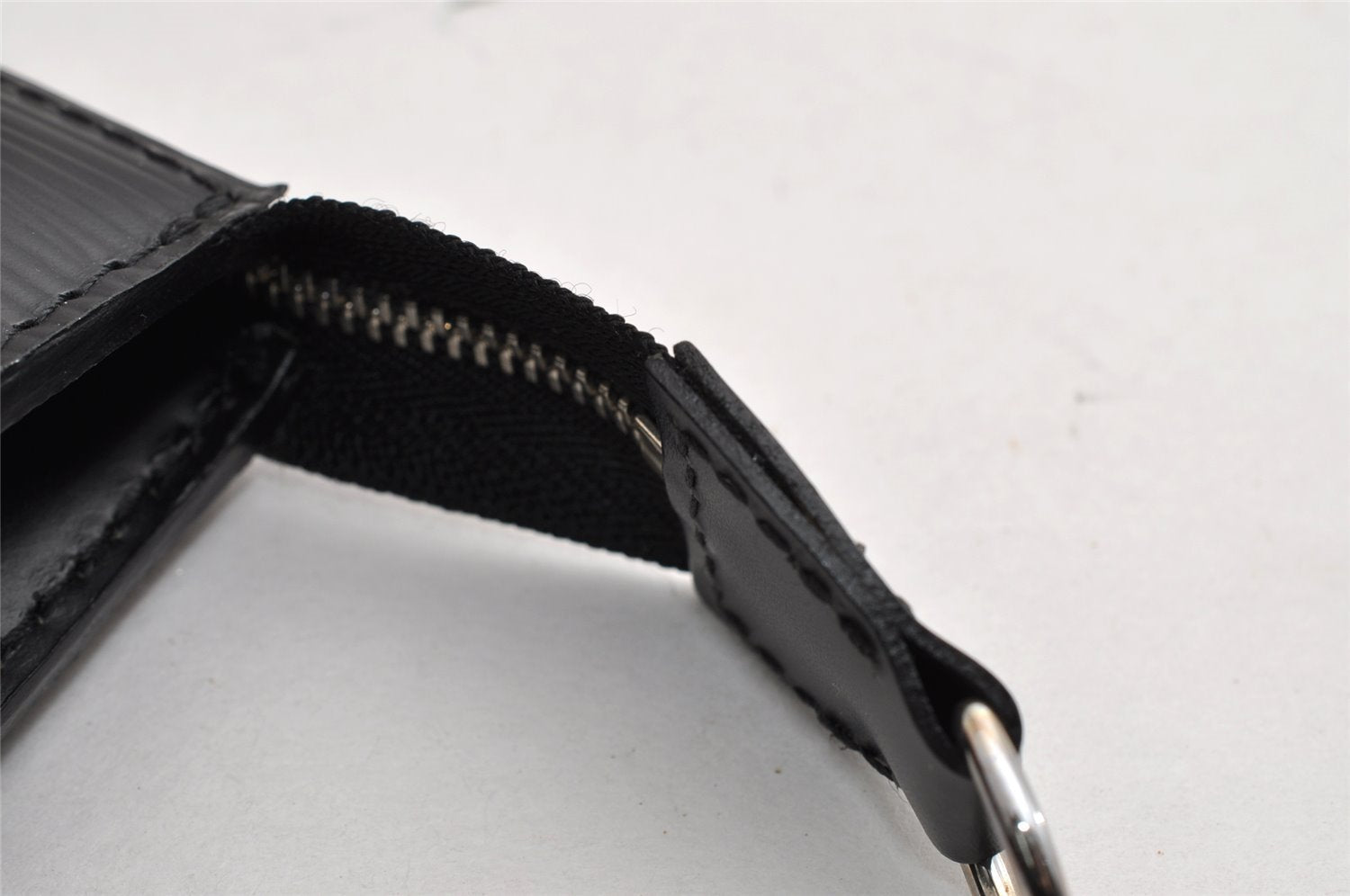 Authentic Louis Vuitton Epi Pochette Accessoires Pouch Black M52942 LV 5633I