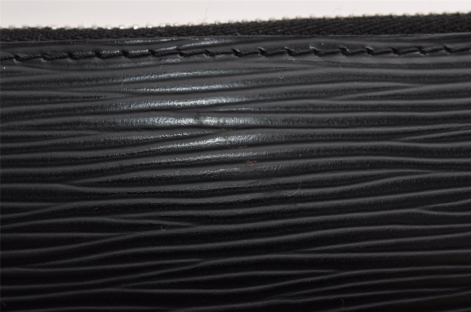 Authentic Louis Vuitton Epi Pochette Accessoires Pouch Black M52942 LV 5633I