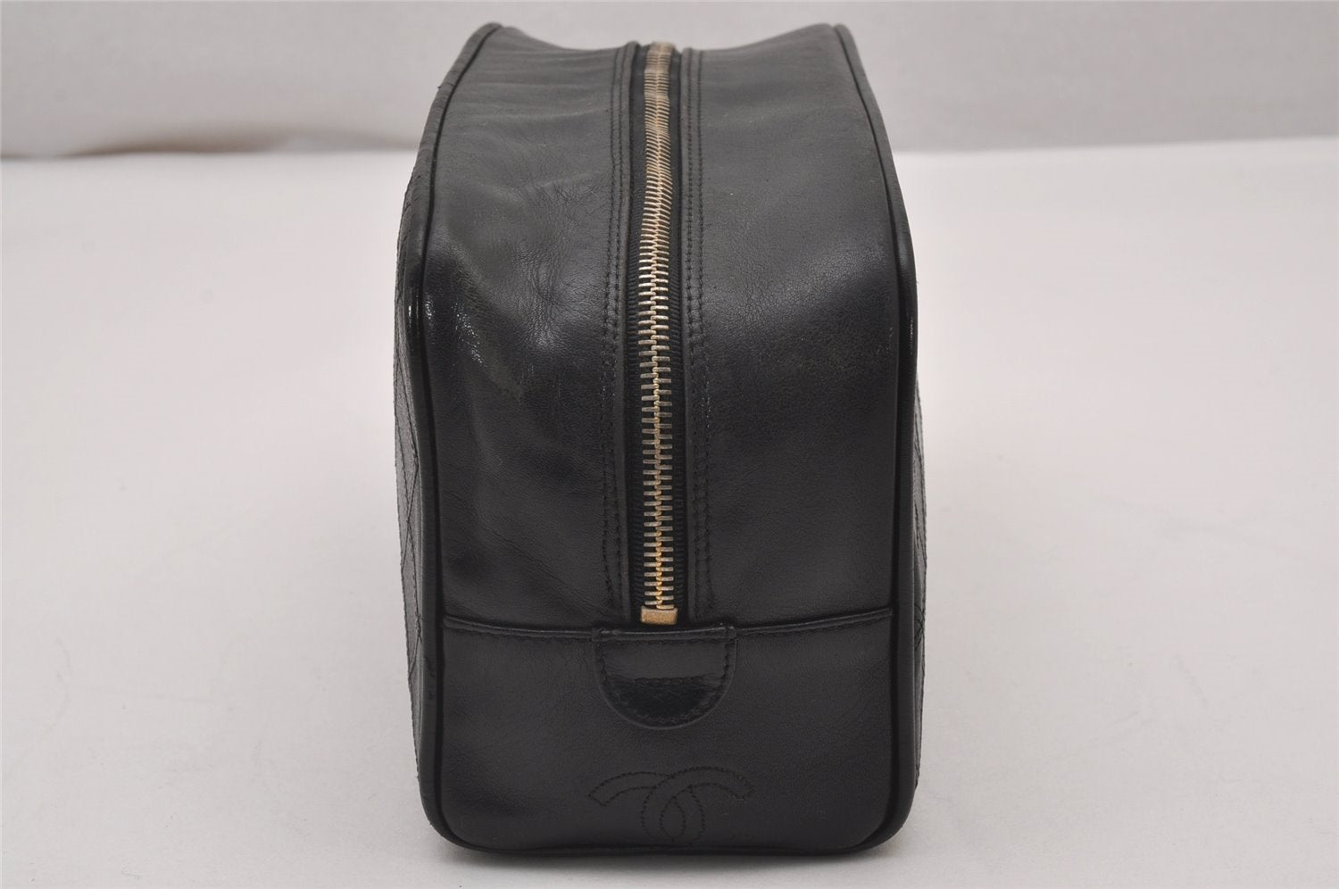 Authentic CHANEL Calf Skin Bicolore CC Logo Clutch Hand Bag Purse Black 5634I