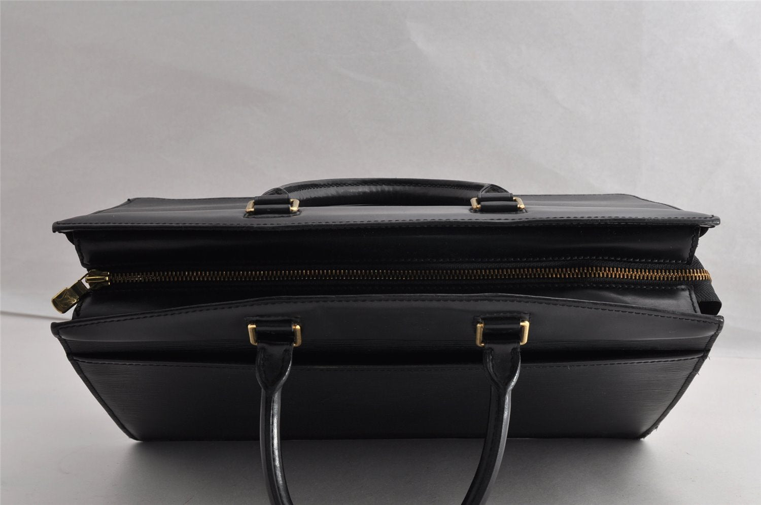 Authentic Louis Vuitton Epi Riviera Hand Bag Black M48182 LV 5637I