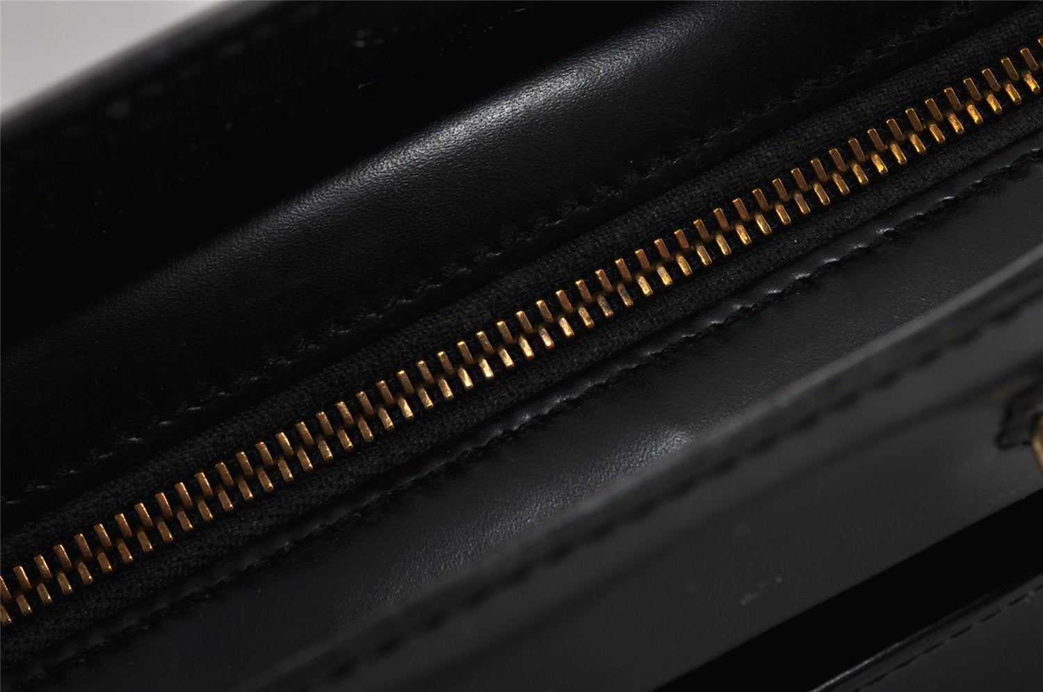 Authentic Louis Vuitton Epi Riviera Hand Bag Black M48182 LV 5637I