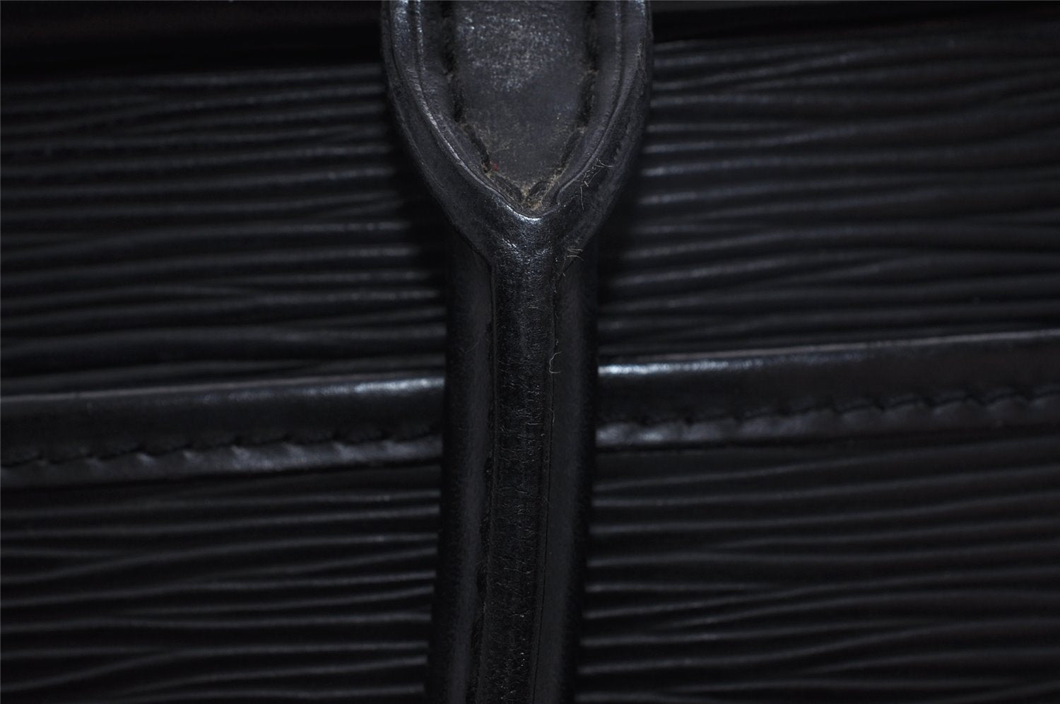 Authentic Louis Vuitton Epi Riviera Hand Bag Black M48182 LV 5637I