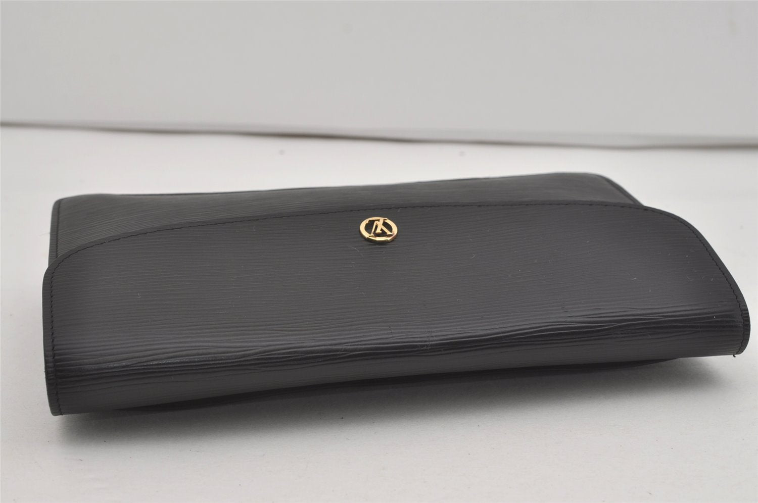 Authentic Louis Vuitton Epi Montaigne 27 Clutch Hand Bag Black M52652 LV 5656I