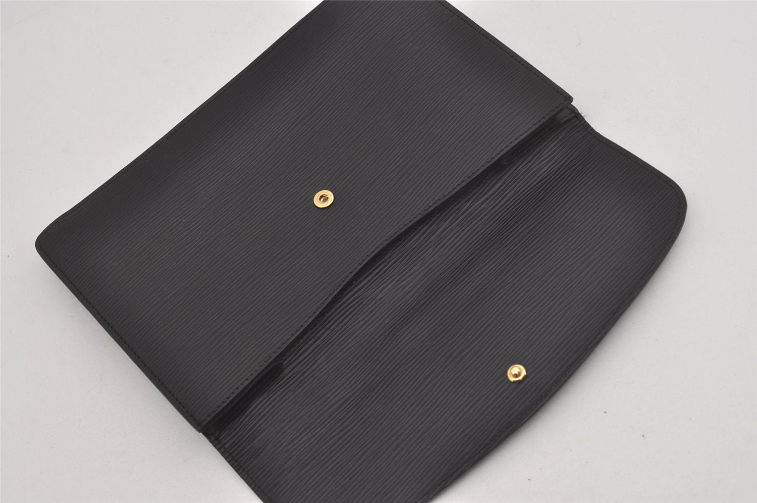 Authentic Louis Vuitton Epi Montaigne 27 Clutch Hand Bag Black M52652 LV 5656I