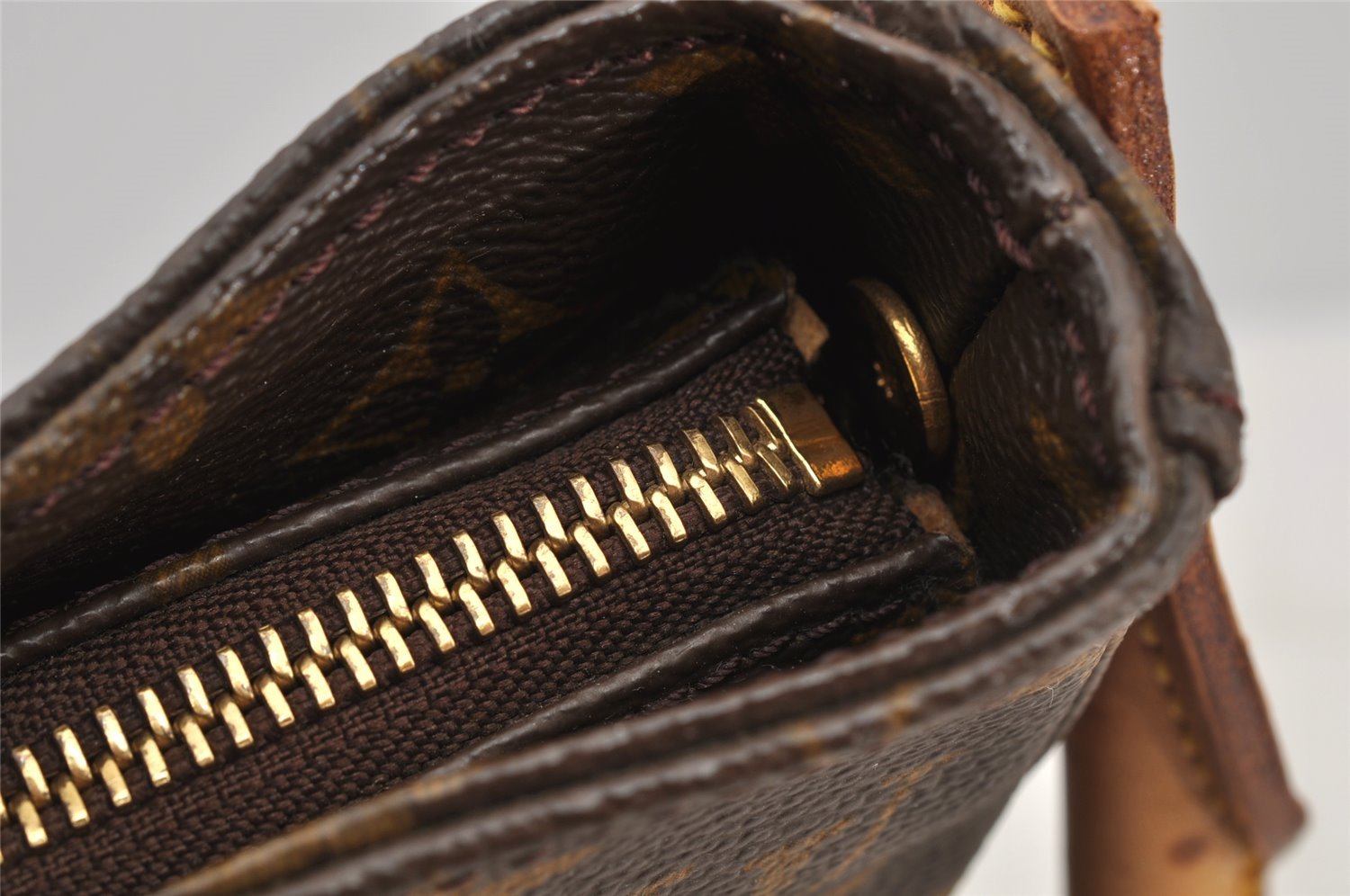 Authentic Louis Vuitton Monogram Looping GM Shoulder Bag M51145 LV 5657I