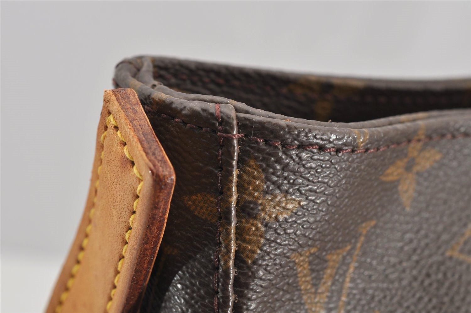 Authentic Louis Vuitton Monogram Looping GM Shoulder Bag M51145 LV 5657I