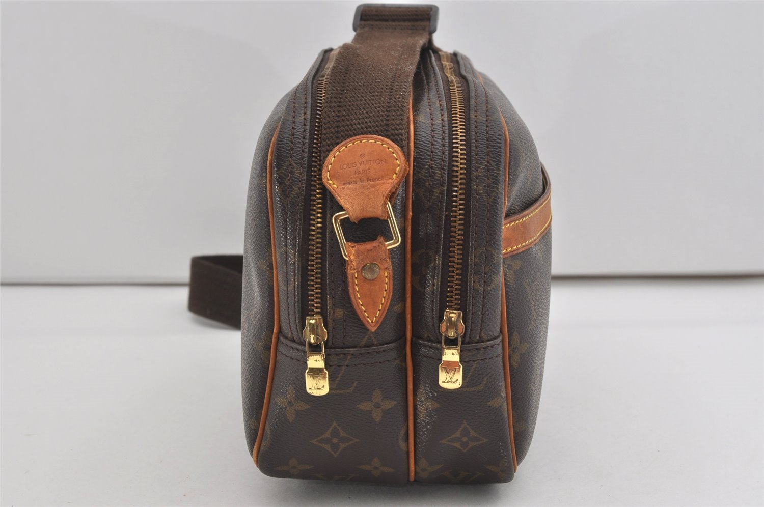 Authentic Louis Vuitton Monogram Reporter PM Shoulder Cross Bag M45254 LV 5660I