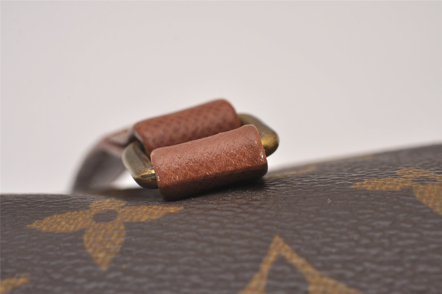 Authentic Louis Vuitton Monogram Papillon 30 Hand Bag Old Model LV 5665I