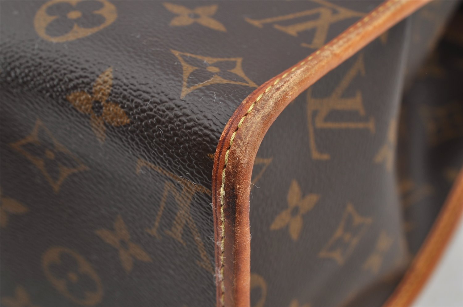 Authentic Louis Vuitton Monogram Popincourt Haut Shoulder Bag M40007 LV 5673I