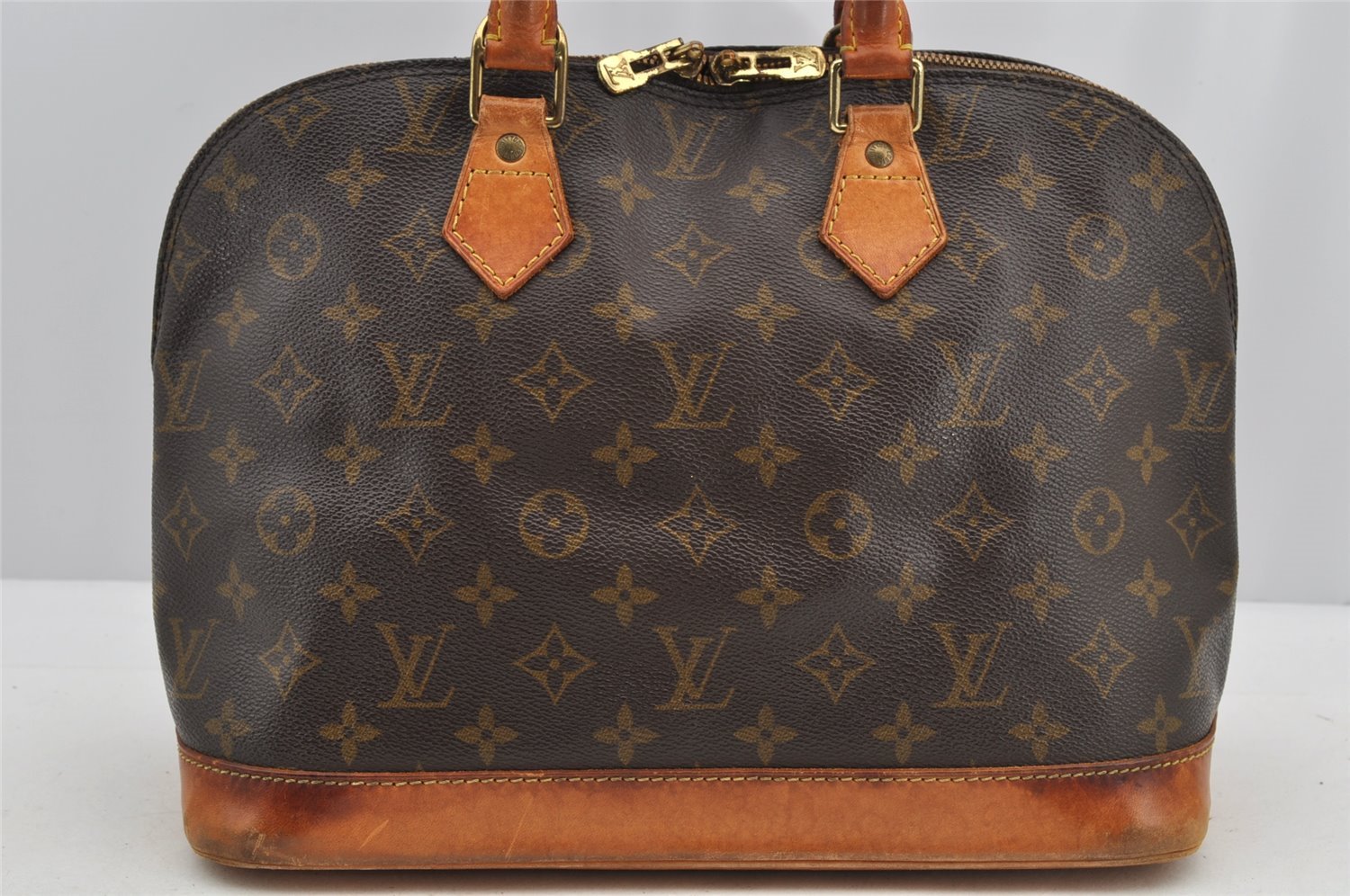 Authentic Louis Vuitton Monogram Alma Hand Bag Purse M51130 LV 5676I
