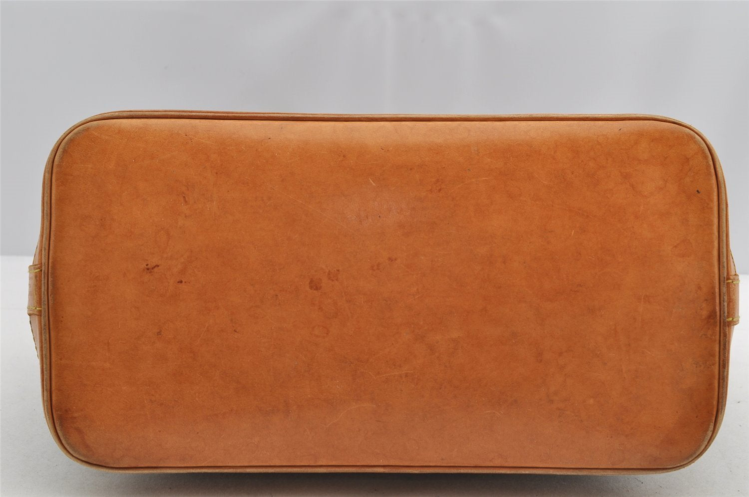 Authentic Louis Vuitton Monogram Alma Hand Bag Purse M51130 LV 5676I