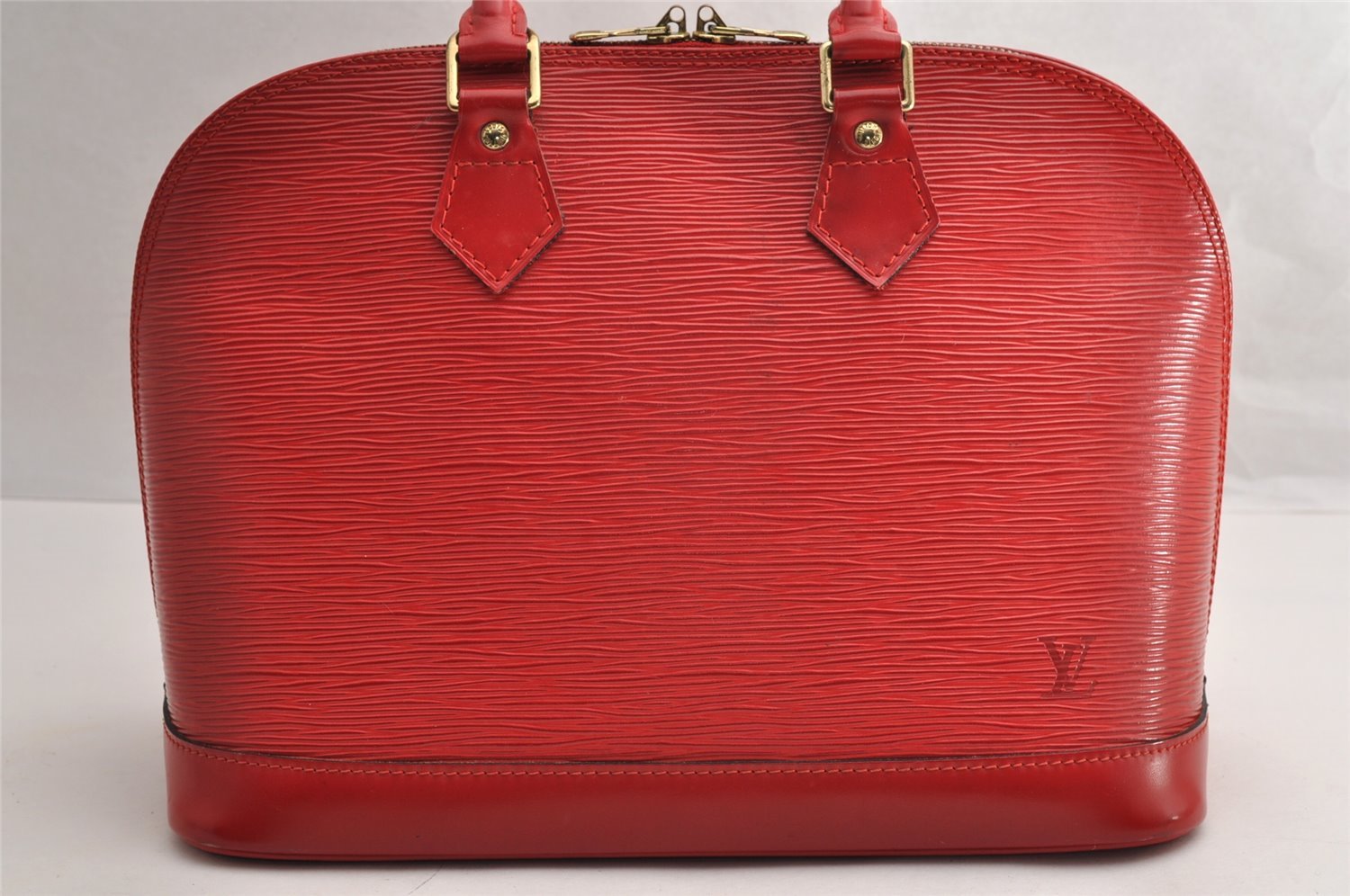 Authentic Louis Vuitton Epi Alma PM Hand Bag Red M52147 LV 5682I