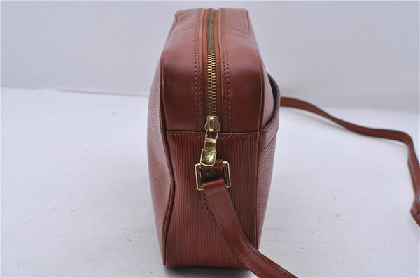 Auth LOUIS VUITTON Epi Trocadero 27 Shoulder Cross Bag Brown M52303 LV 5690C