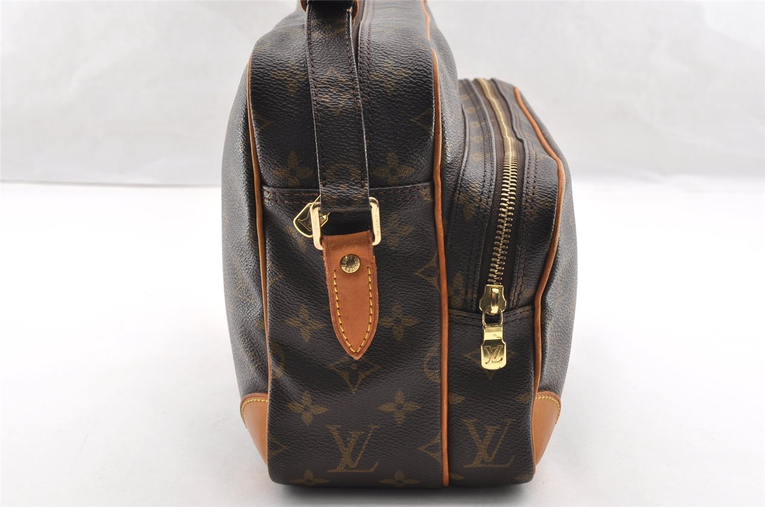 Authentic Louis Vuitton Monogram Nile Shoulder Cross Body Bag M45244 LV 5695I