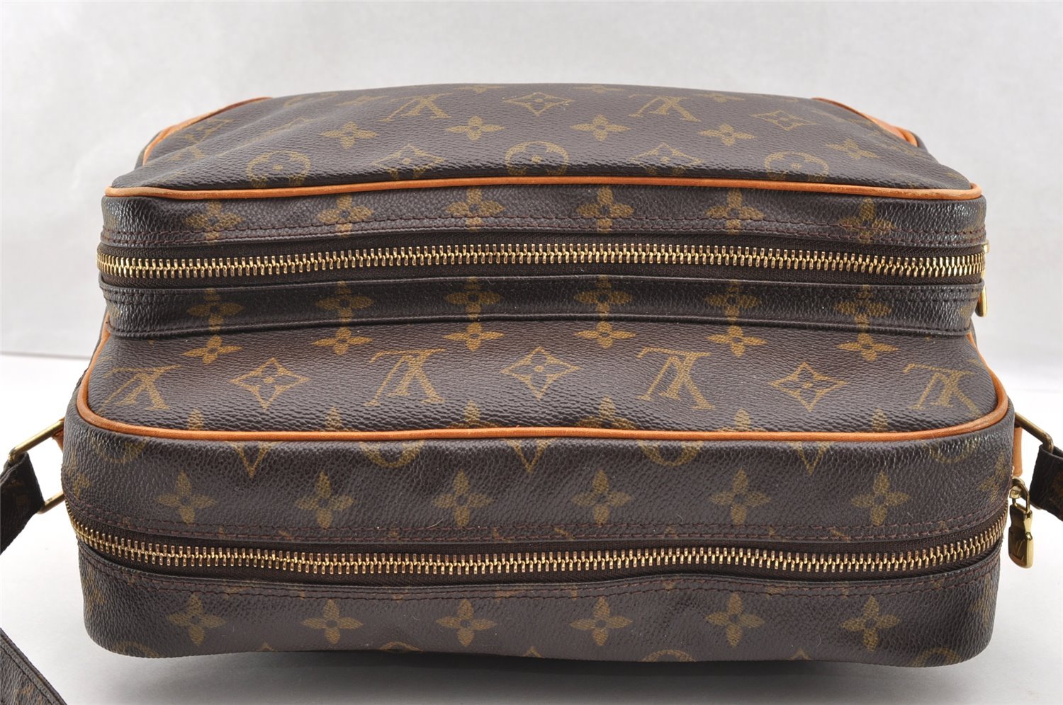 Authentic Louis Vuitton Monogram Nile Shoulder Cross Body Bag M45244 LV 5695I