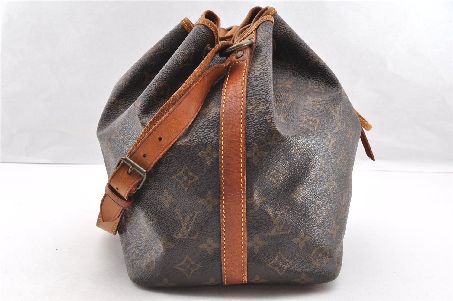Authentic Louis Vuitton Monogram Petit Noe M42226 Shoulder Drawstring Bag 5696I