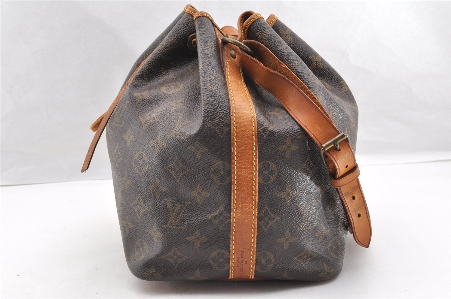 Authentic Louis Vuitton Monogram Petit Noe M42226 Shoulder Drawstring Bag 5696I