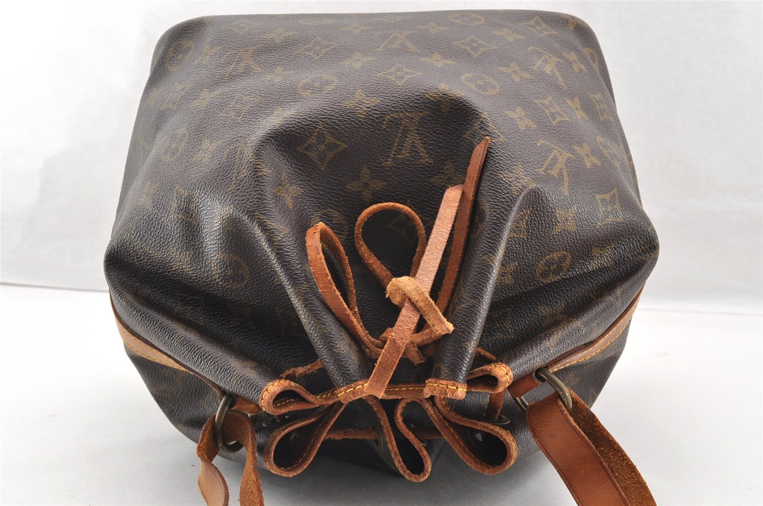 Authentic Louis Vuitton Monogram Petit Noe M42226 Shoulder Drawstring Bag 5696I