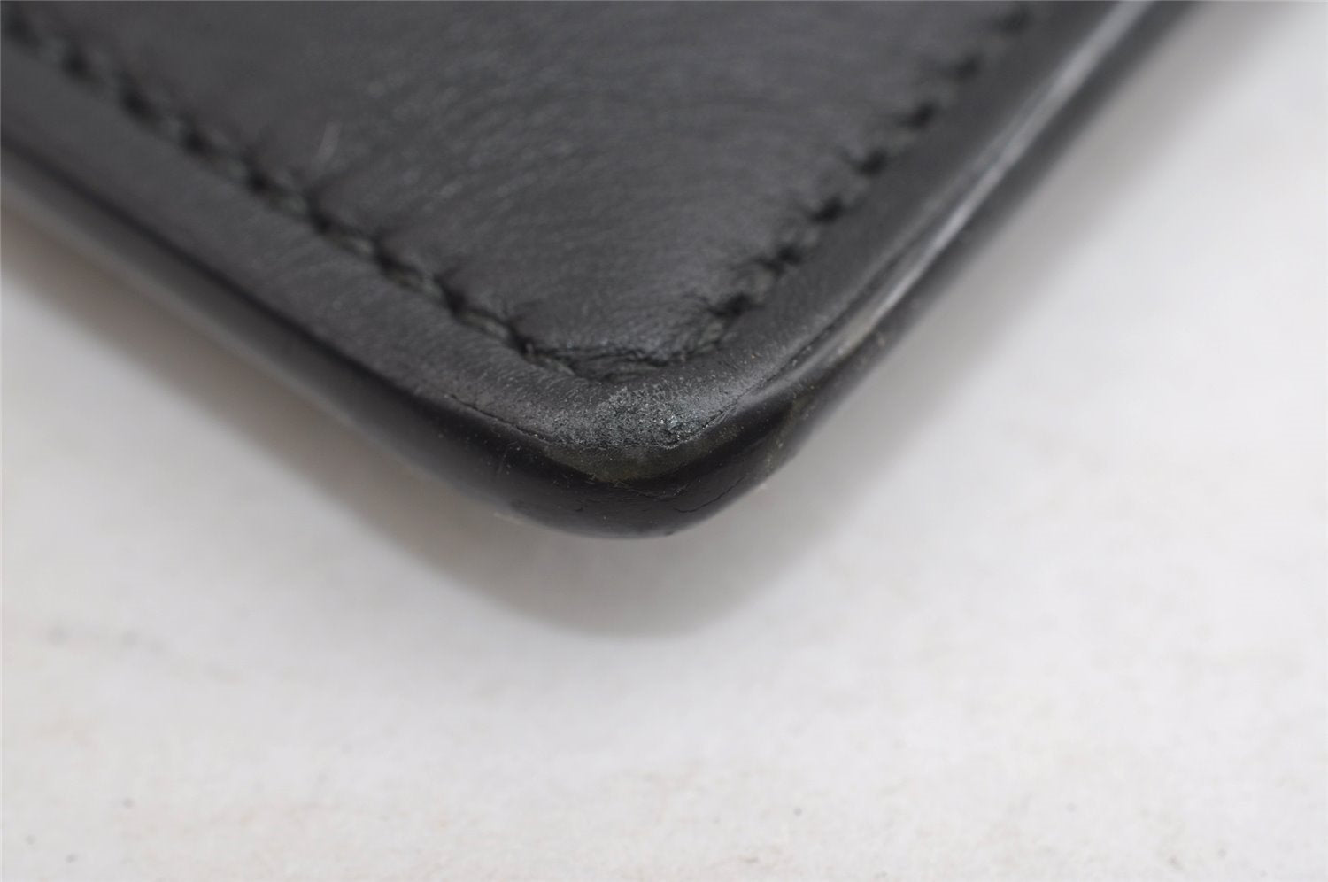 Authentic GUCCI Ghost LIFE IS GUCCI Clutch Bag Purse Leather 445597 Black 5698I