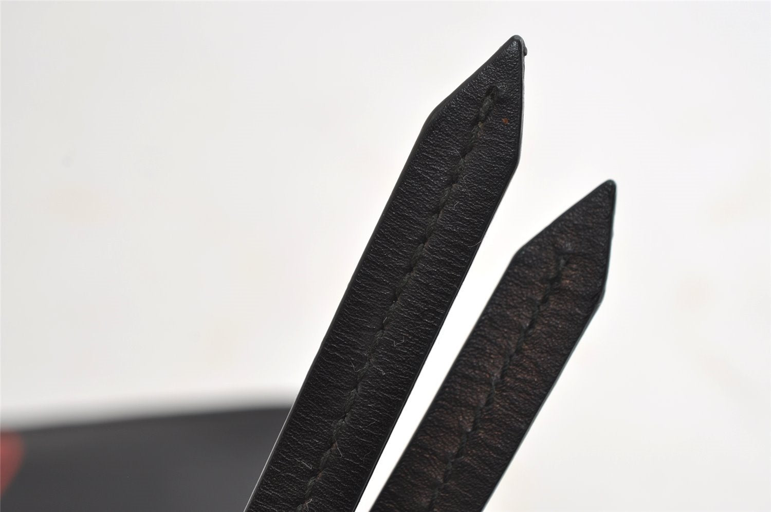 Authentic GUCCI Ghost LIFE IS GUCCI Clutch Bag Purse Leather 445597 Black 5698I