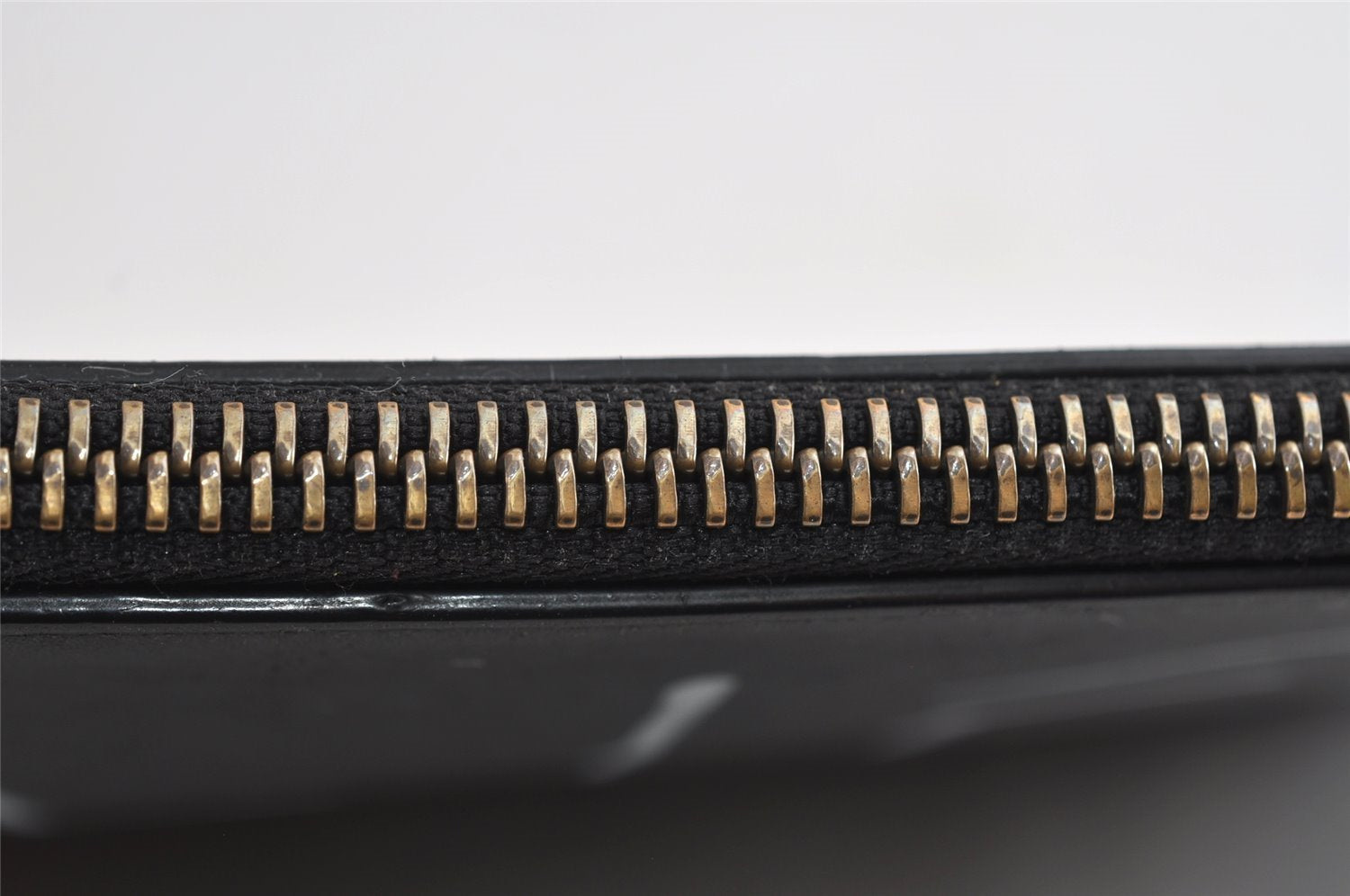 Authentic GUCCI Ghost LIFE IS GUCCI Clutch Bag Purse Leather 445597 Black 5698I