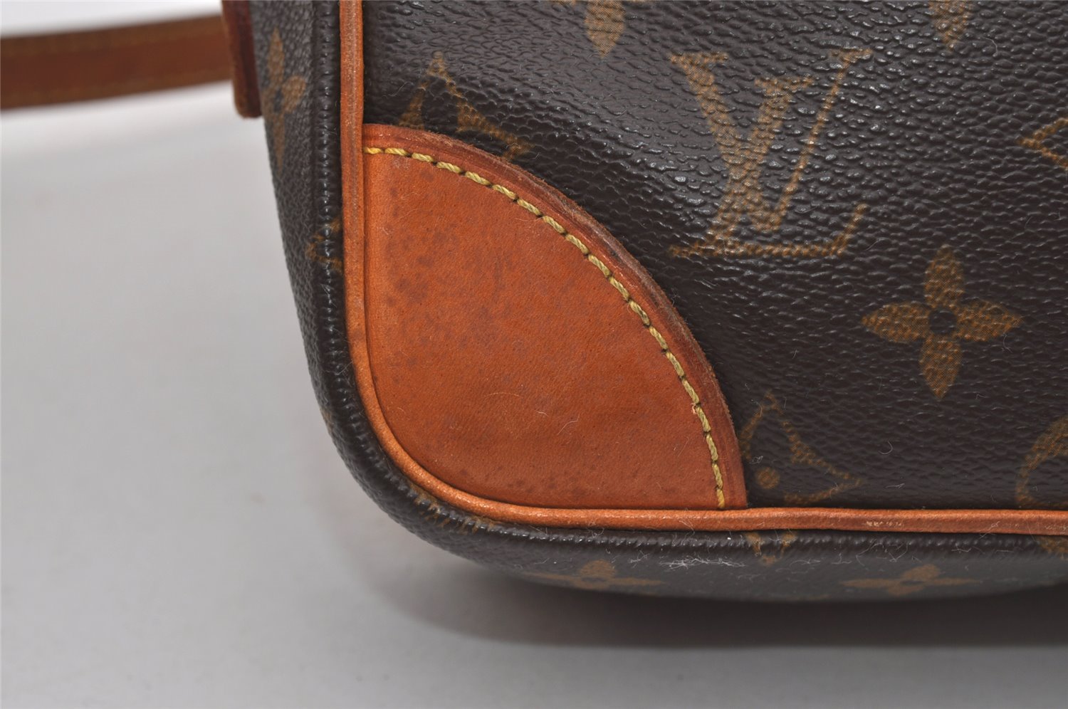 Authentic Louis Vuitton Monogram Trocadero 27 Shoulder Cross Bag M51274 LV 5699I