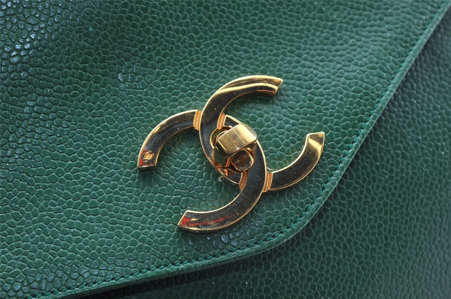 Authentic CHANEL Caviar Skin Vintage CC Logo Chain Shoulder Bag Green Junk 5716I