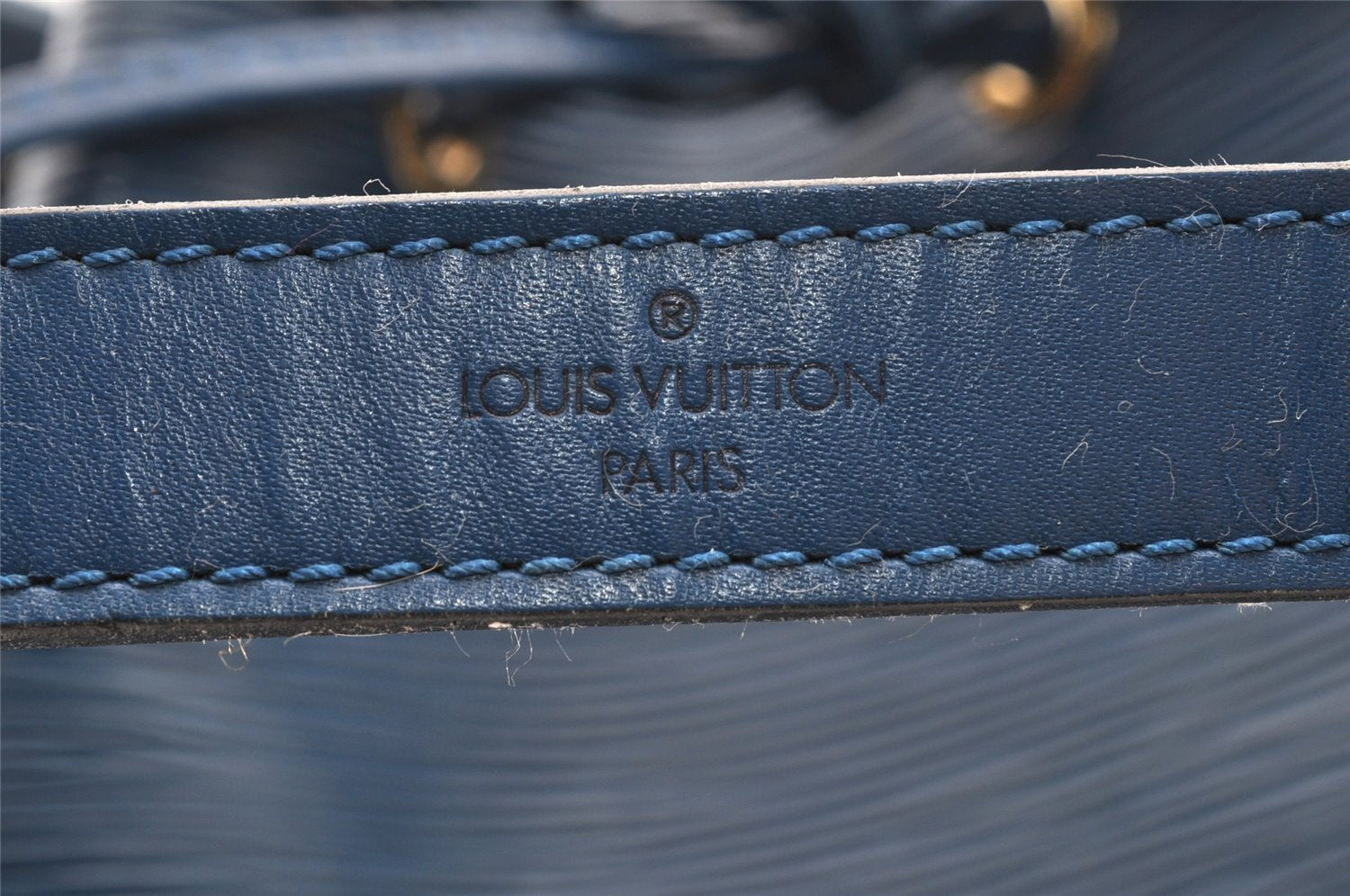 Authentic Louis Vuitton Epi Petit Noe Shoulder Drawstring Bag M44105 Blue 5722I