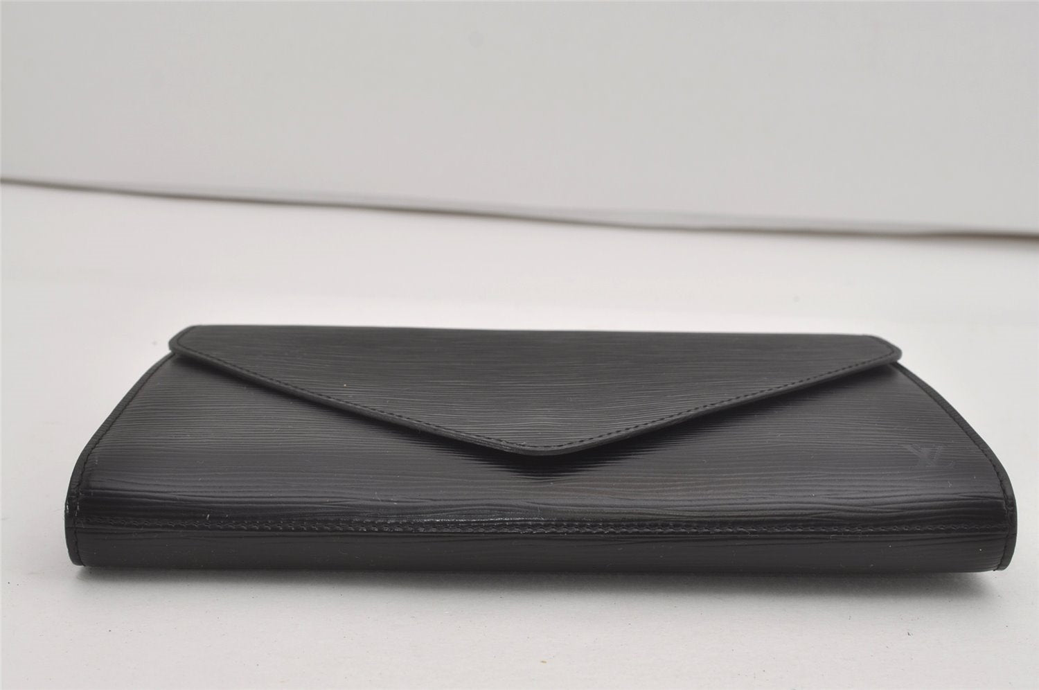 Authentic Louis Vuitton Epi Arts Deco Clutch Hand Bag Black M52632 LV 5727I