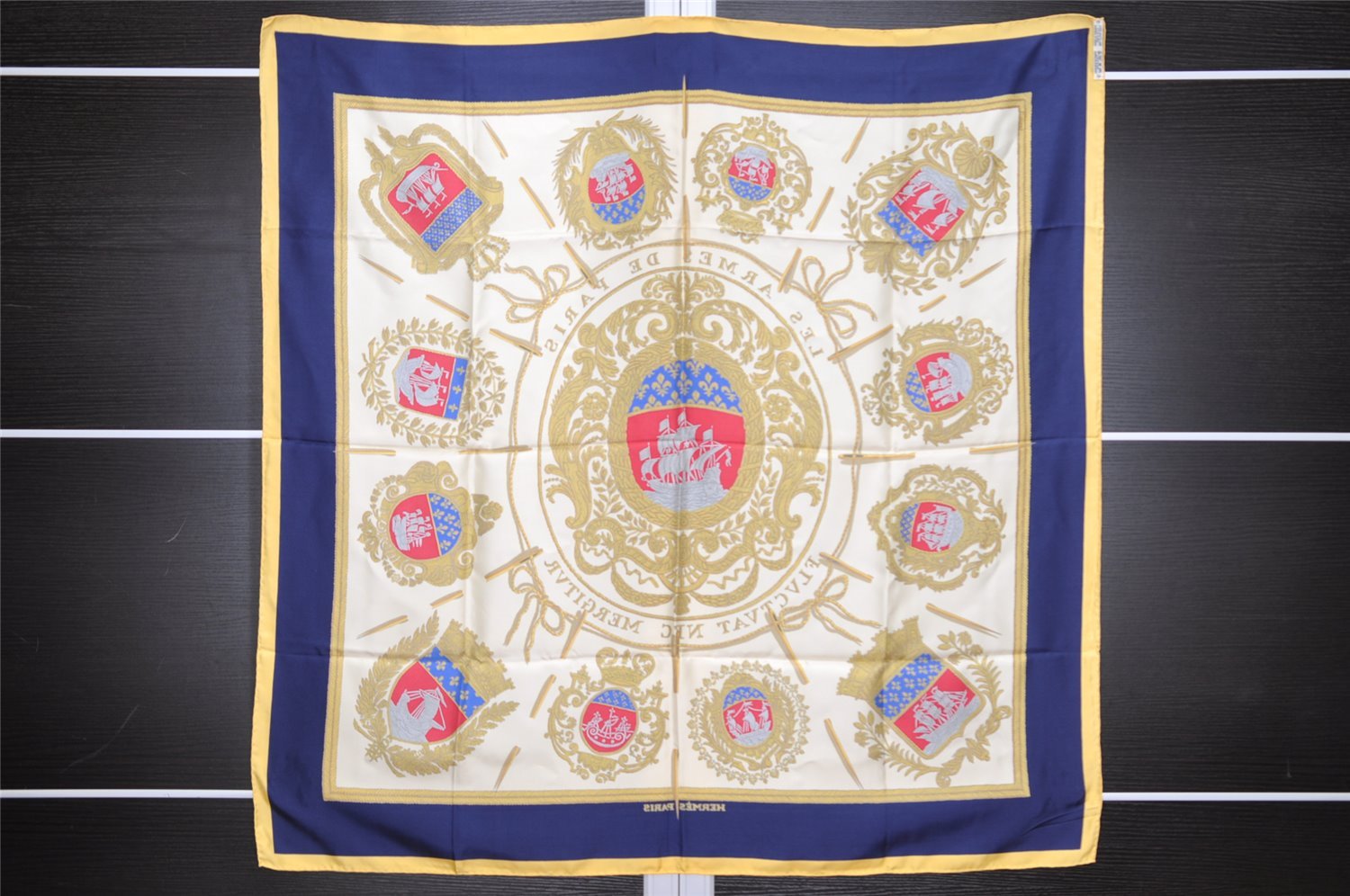 Authentic HERMES Carre 90 Scarf 