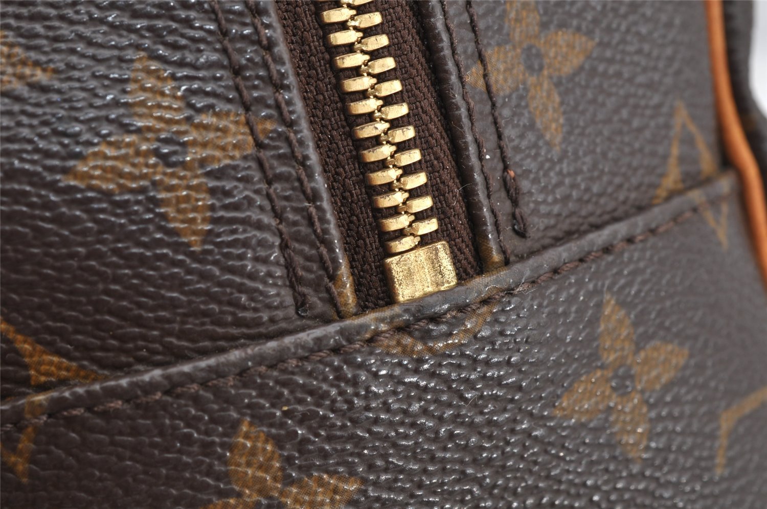 Authentic Louis Vuitton Monogram Cite MM Shoulder Bag M51182 LV Junk 5742I