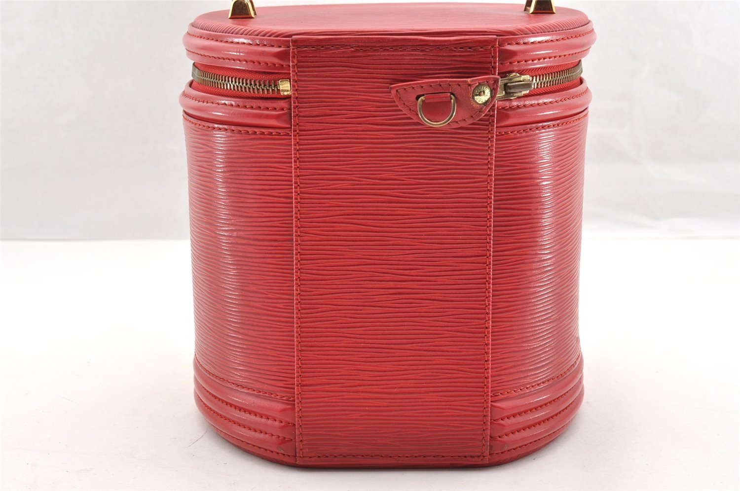 Authentic Louis Vuitton Epi Cannes Red Cosmetic Hand Bag Purse M48037 LV 5744I