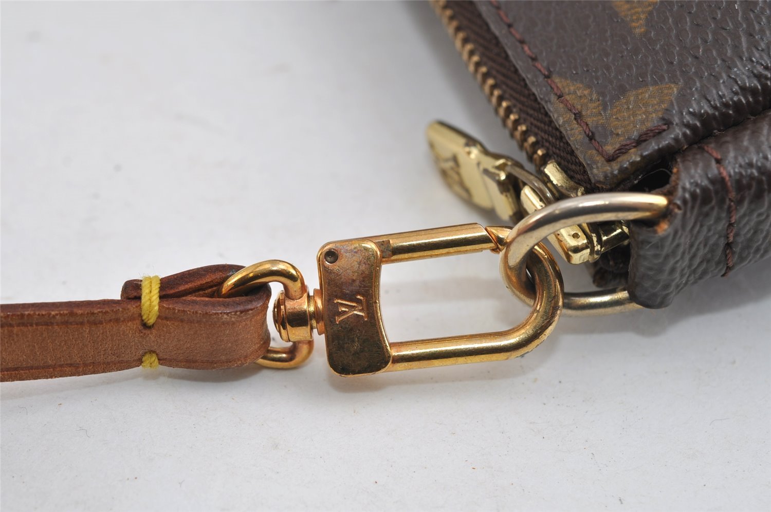 Authentic Louis Vuitton Monogram Pochette Accessoires Pouch M51980 LV 5746I