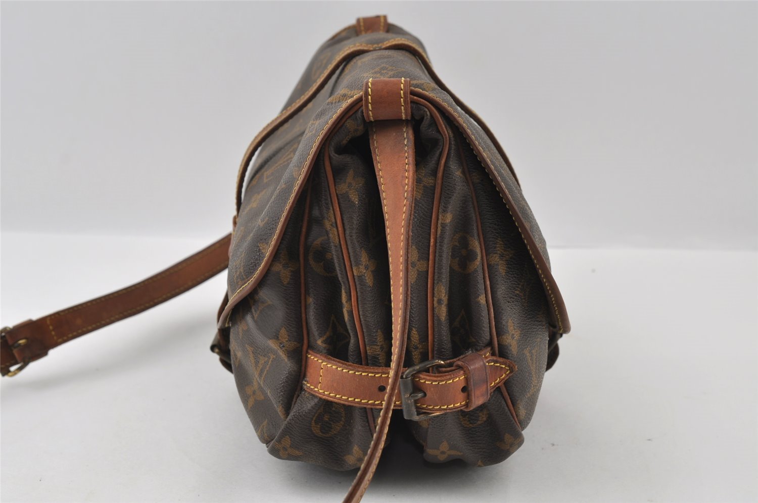 Authentic Louis Vuitton Monogram Saumur 30 Shoulder Cross Bag M42256 LV 5747I