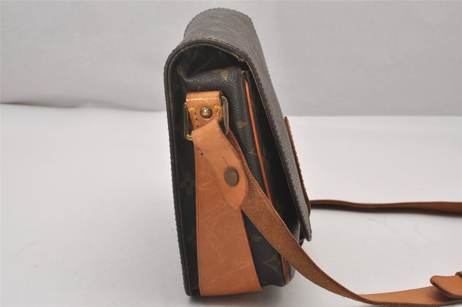 Authentic Louis Vuitton Monogram Cartouchiere MM M51253 Shoulder Cross Bag 5773I